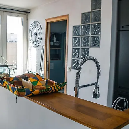 Elegant Design Apt With Balcony In Paris Appartement